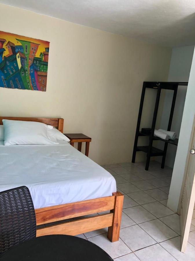 Sunshine Hotel Little Corn Island Exterior foto
