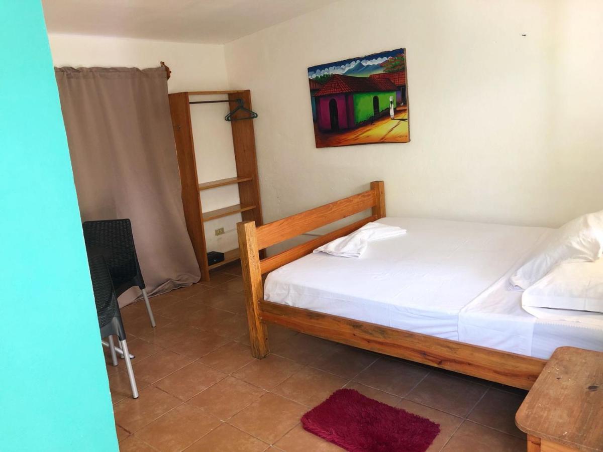 Sunshine Hotel Little Corn Island Exterior foto