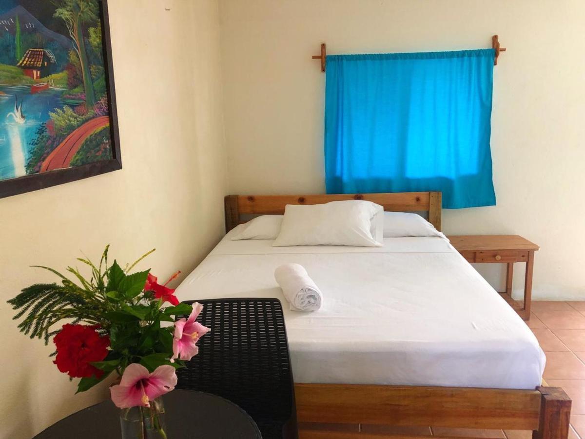 Sunshine Hotel Little Corn Island Exterior foto