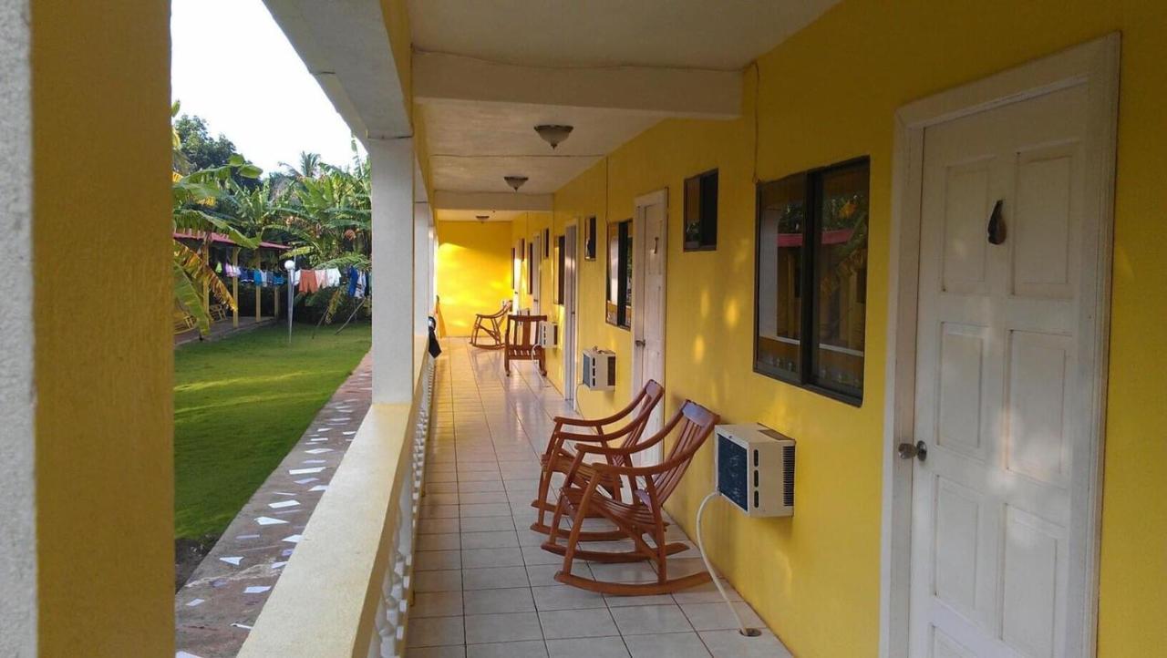 Sunshine Hotel Little Corn Island Exterior foto